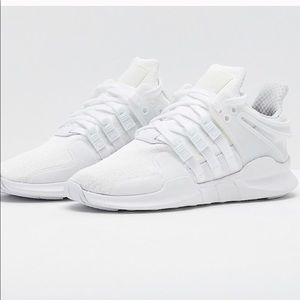 Adidas Triple White Sneakers!